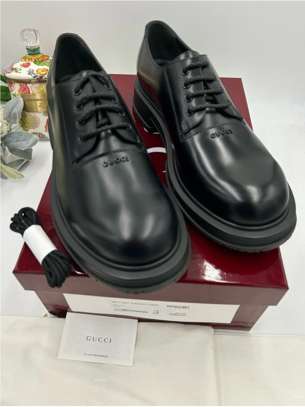 Men’s Gucci, leather lace up derby shoes size 12 fits 13 US made in Italy